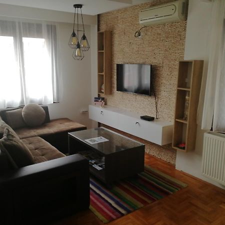 Apartment Aleksija Ni المظهر الخارجي الصورة