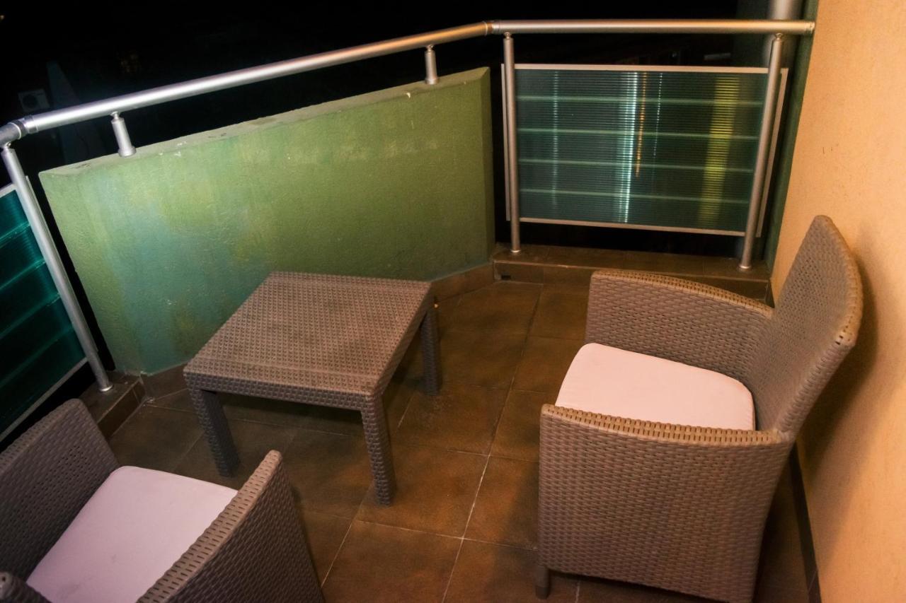 Apartment Aleksija Ni المظهر الخارجي الصورة
