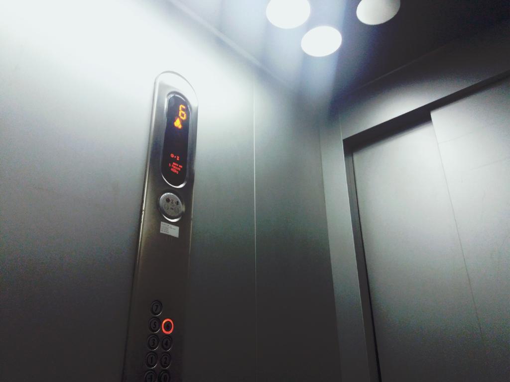 Apartment Aleksija Ni المظهر الخارجي الصورة