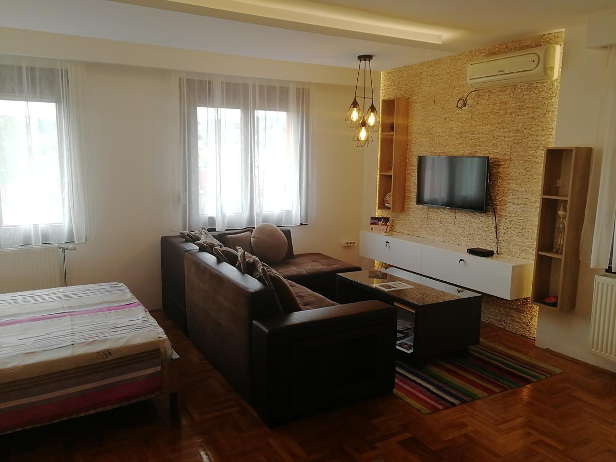 Apartment Aleksija Ni المظهر الخارجي الصورة