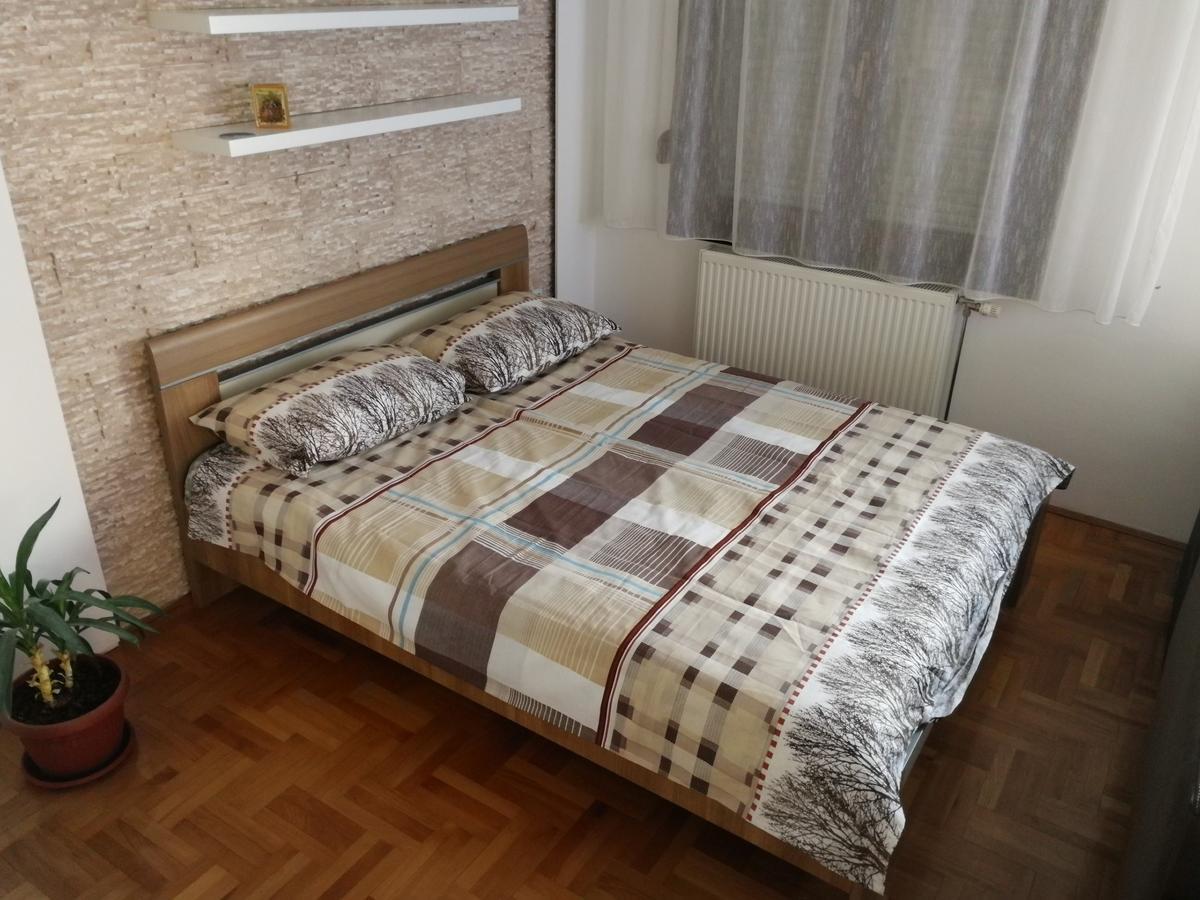 Apartment Aleksija Ni المظهر الخارجي الصورة